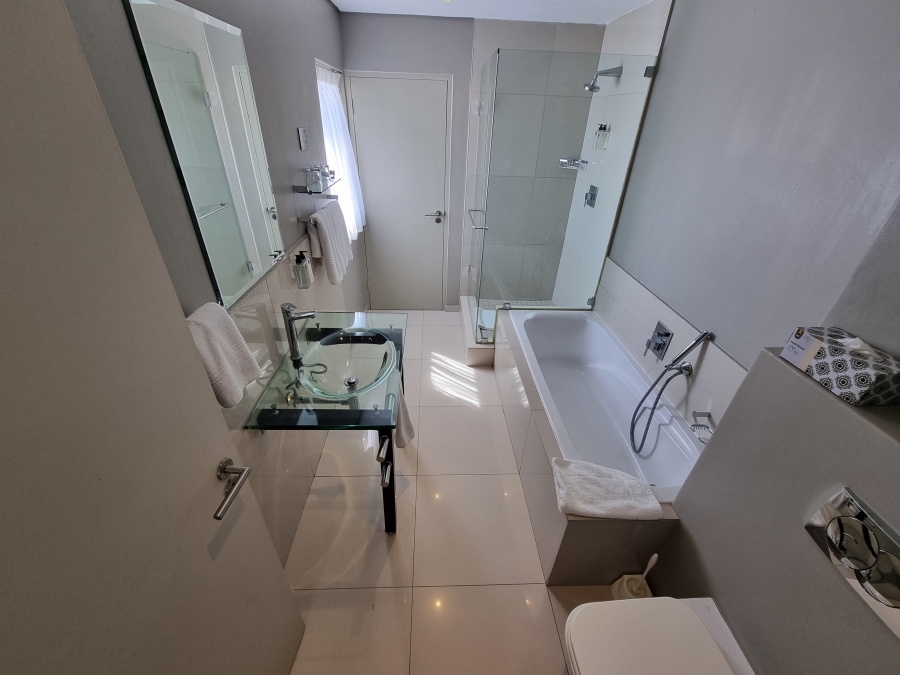 2 Bedroom Property for Sale in Table View Western Cape